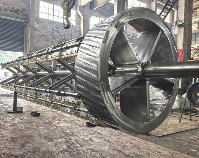 铰链刮板式薄膜蒸发器